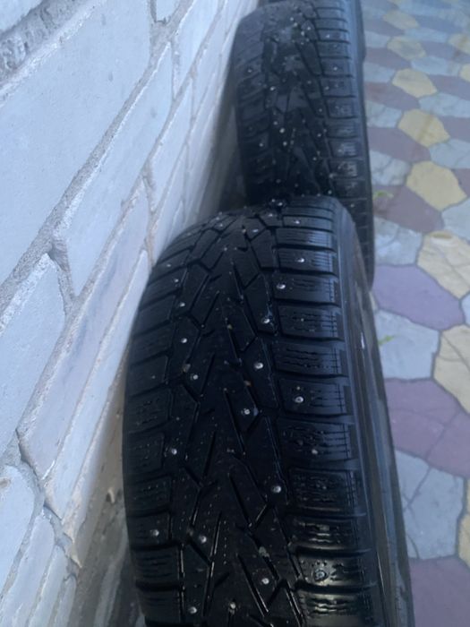 Продам шипованные баллоны