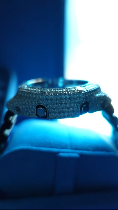 Ceas G-Shock cu Diamante VVS1 Moissanite & Argint Solid 925 si Aur Alb