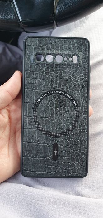 Продаётся Samsung S10 plus 5g