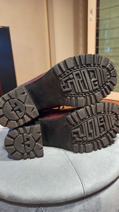 Ghete piele naturala Dasha