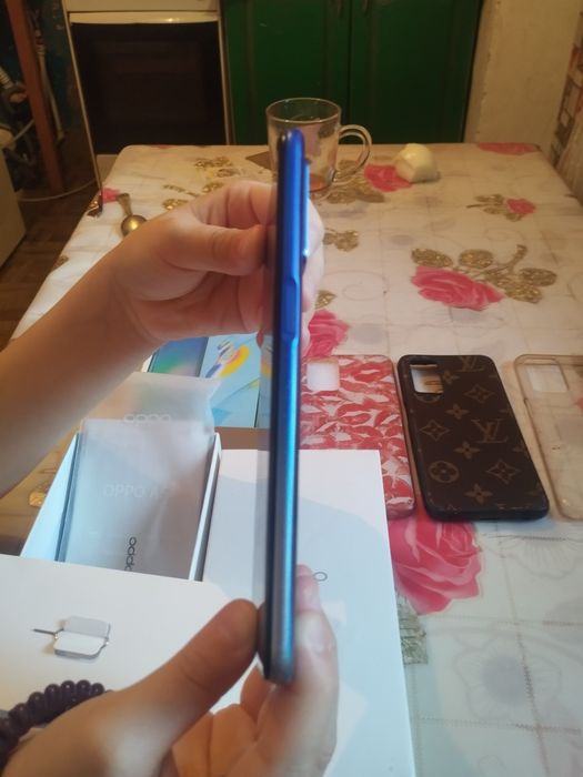 Телефон Oppo A54