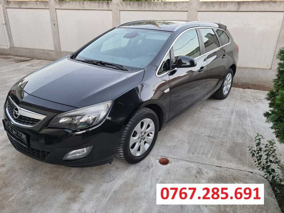 Opel Astra J 2012 dublu-climatronic, 1,7 diesel, 125 cai