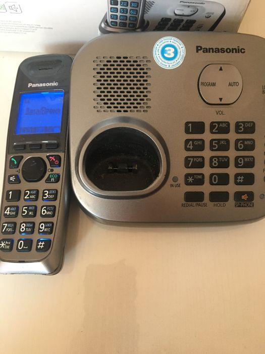 Телефон с трубкой Panasonlc