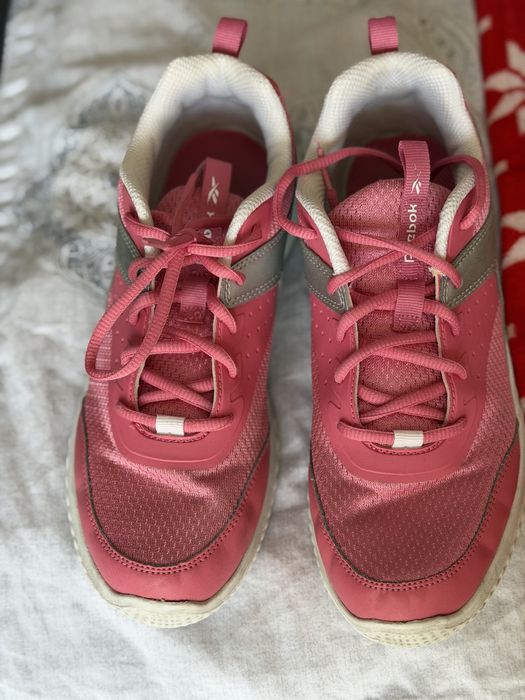 Маратонки 38 размер розови