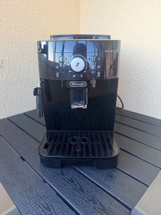 Delonghi magnifica S