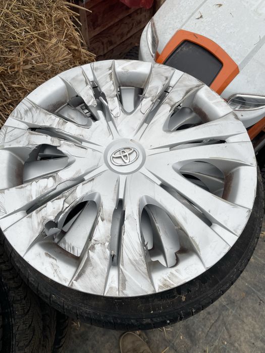 205/55/16 cauciucuri  vara+capace Toyota