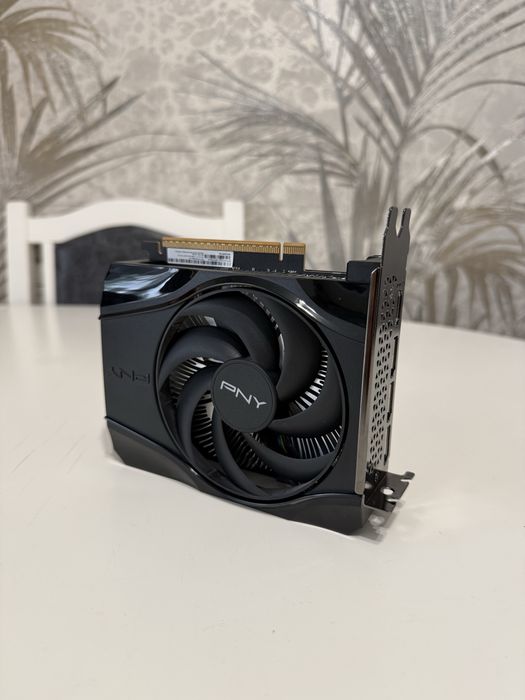 Placa video PNY GeForce RTX 5060 Single Fan 8GB GDDR7 128-bit DLSS 4.0