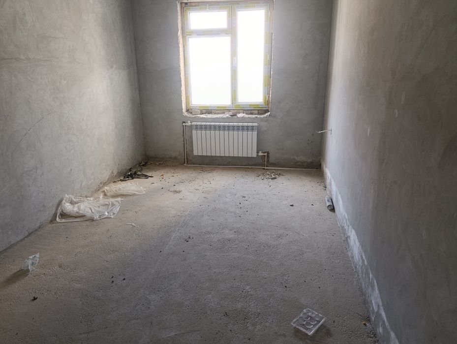 Uy sotiladi  Navoiy Karmana