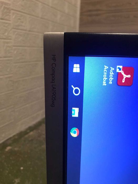 Продавам  монитори