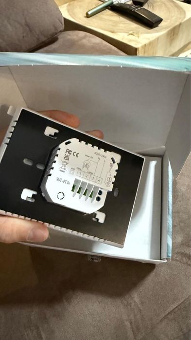 Termostat incalzire pardoseala WiFi Negru, LCD 4.8 inch, Touchscreen, Smart