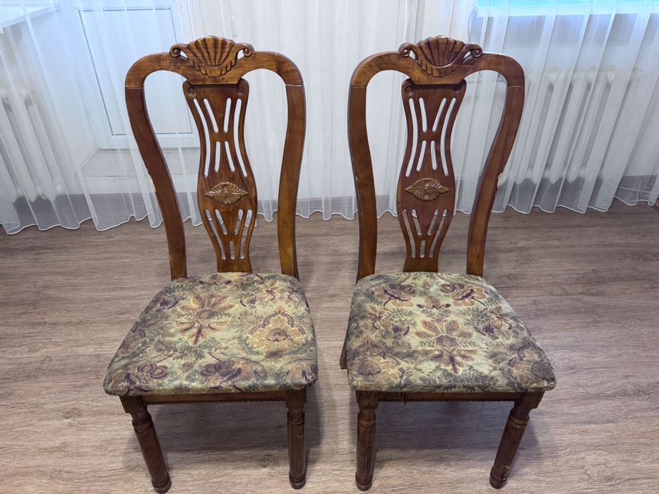 Продам Стулья деревяные 4 шт