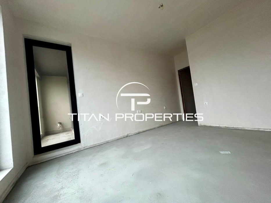 Продава се Двустаен апартамент в Пловдив, Тракия - 73 кв.м за 891 €/кв.м - Снимка #1