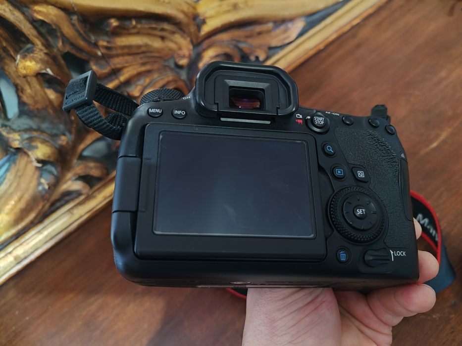 Canon 6d mark 2 body