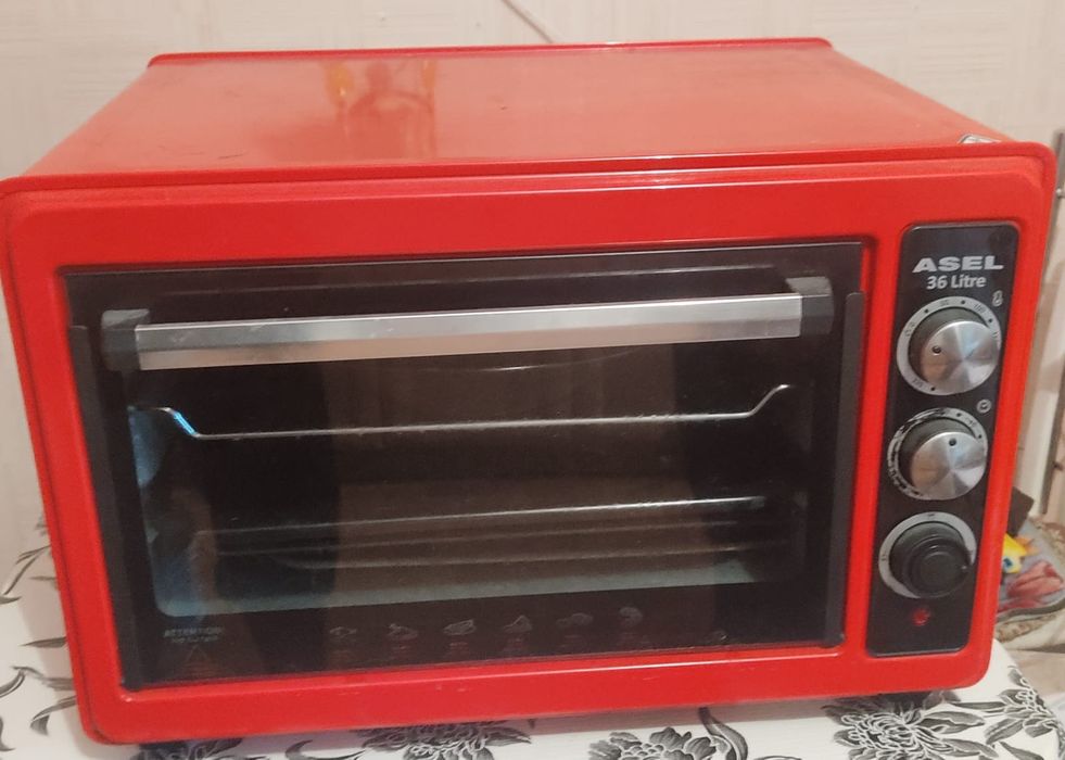 Продам духовку .