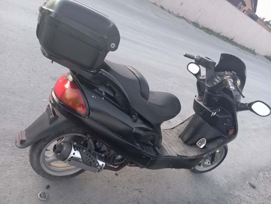 Vand scuter de 150 de  cc