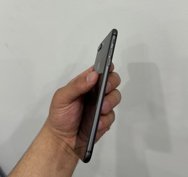 Продаётся iPhone 8 Plus 64ГБ