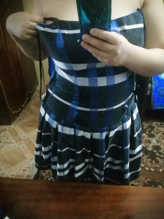 Продам  платья синие и чёрное