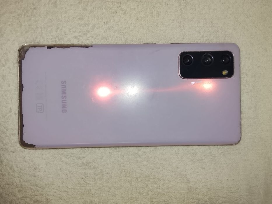 Samsung s20fe 6/128 обмен продажа