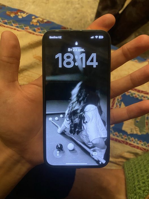 Продам Iphone 13