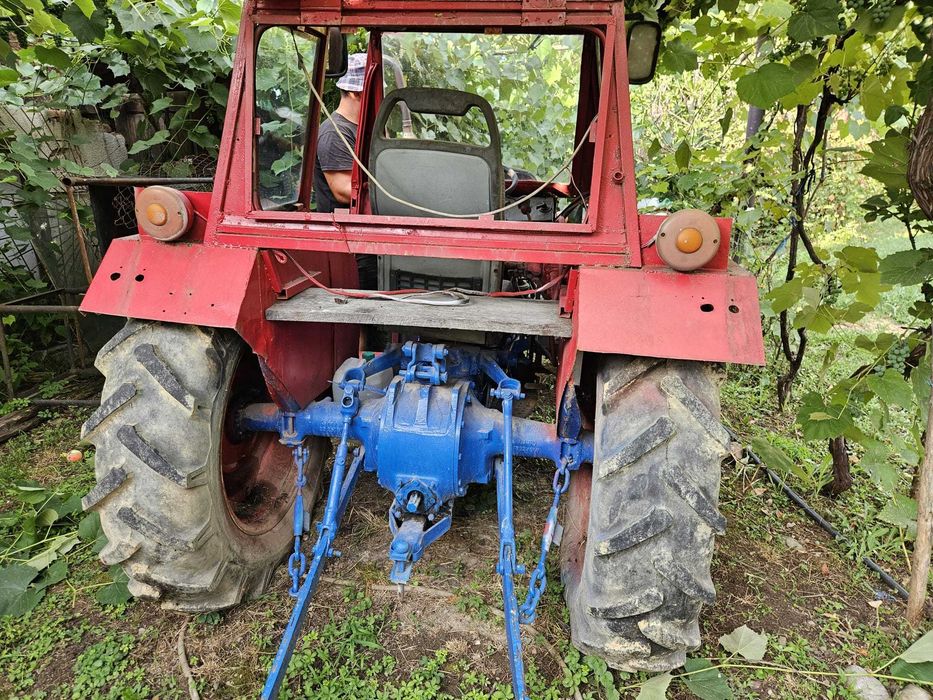 Vând Tractor Fiat U445 + Prășitoare IMS Sârbească – 6.500 € Negociabil