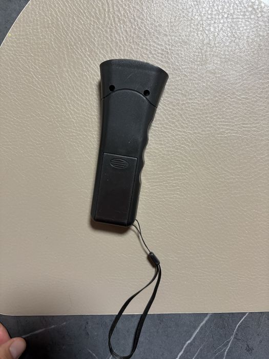 Aparat cu ultrasunete pentru alungat caini