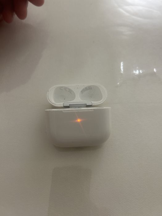 Продам Airpods 4