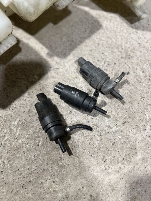 Бочек омывателя на BMW e34