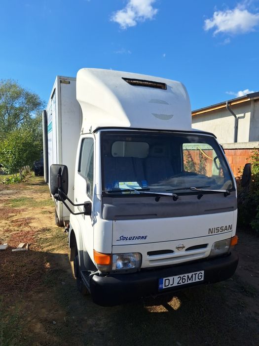 Vând nissan capstar frigorific 3.5t
