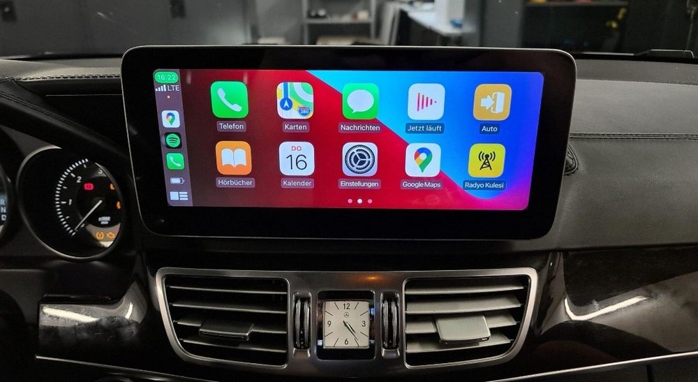 CarPlay и Андроид медии за всички автомобили