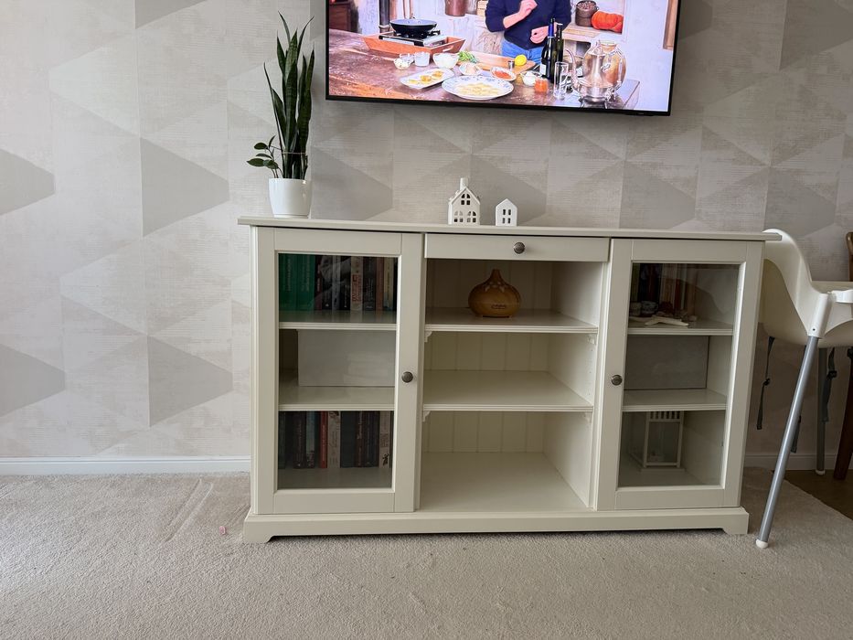 Масивен Бюфет IKEA