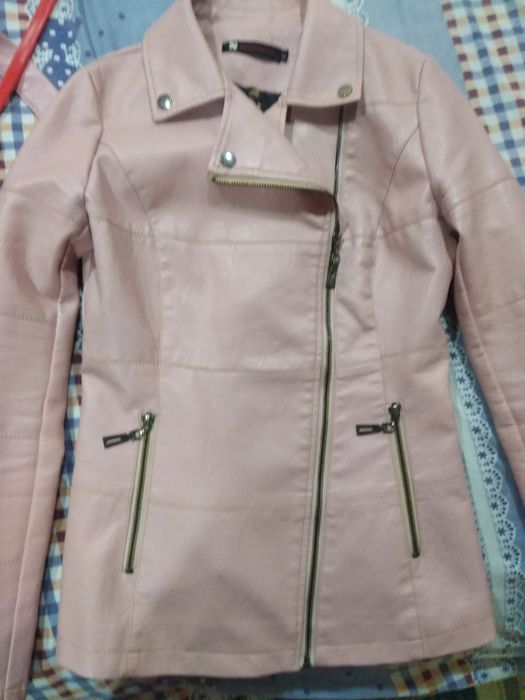 Пиджак сотилади холати зор Кам кийилган размер 46