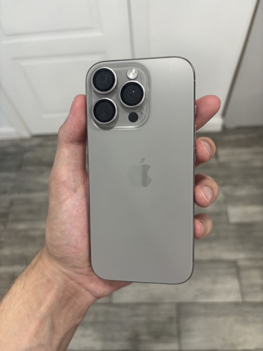 iPhone 16 Pro 256GB (SIM + eSIM)