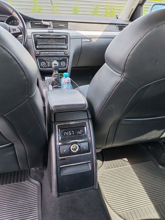 Vând Skoda superb