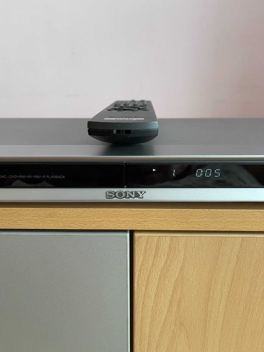 CD/ DVD плеър Sony DVP-NS38