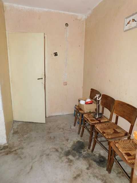 Продава се Тристаен апартамент в Търговище, Център - 95 кв.м за 940 €/кв.м - Снимка #3