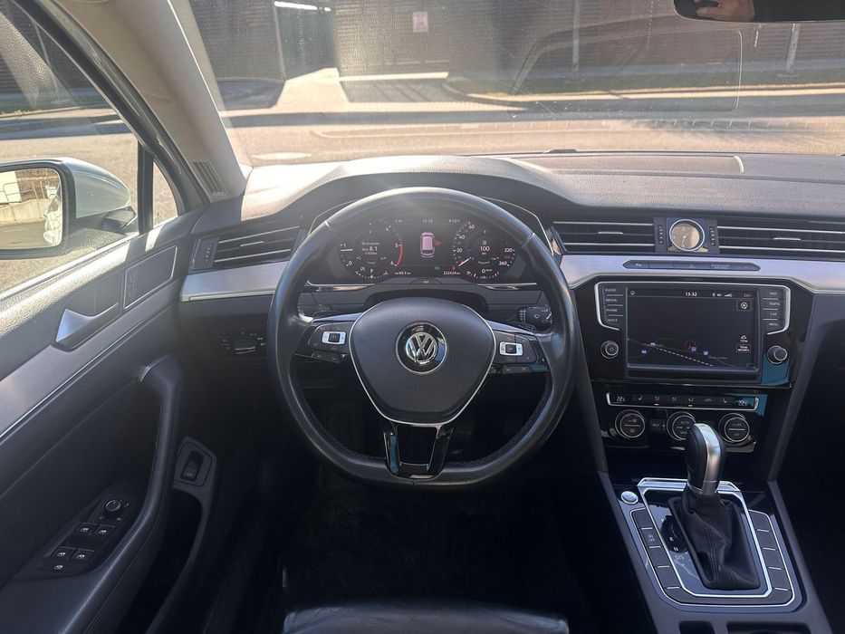 VOLKSWAGEN Passat 2017 — imagine 17