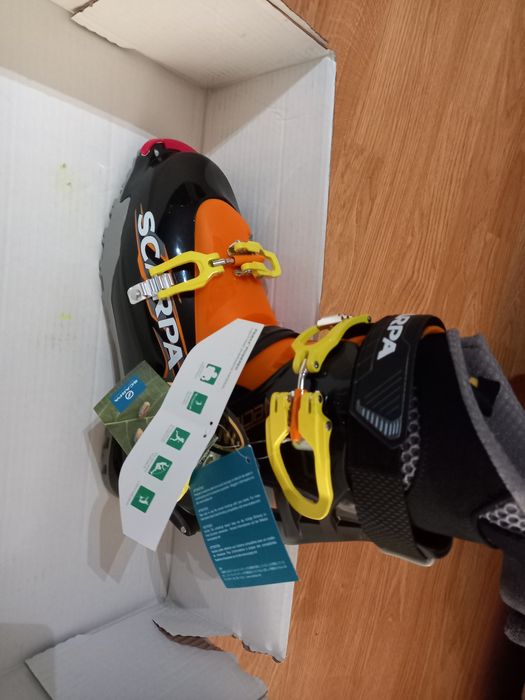 clăpari  SCARPA VECTOR, TLT, axial alpine technology