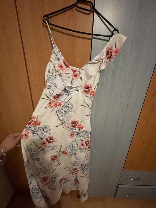 Rochie Guess mărimea M