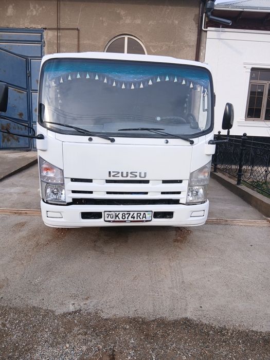 Исузи 5 тоннали срочна сотилади