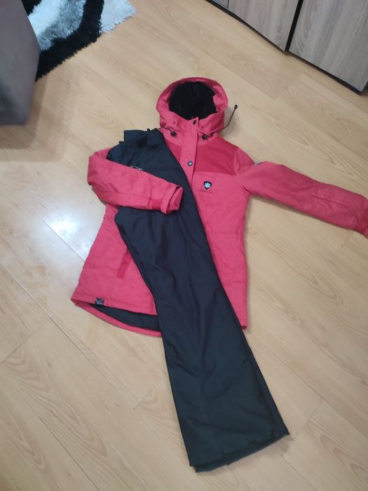 Дамска ски екипировка С размер