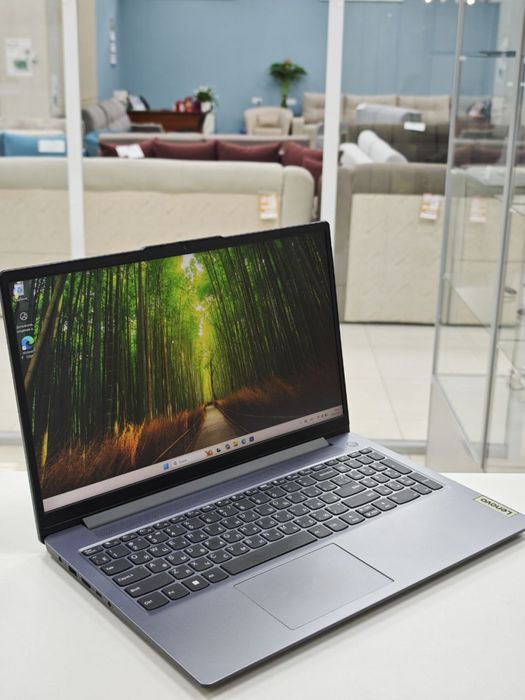 Ноутбук Lenovo 82XQ
