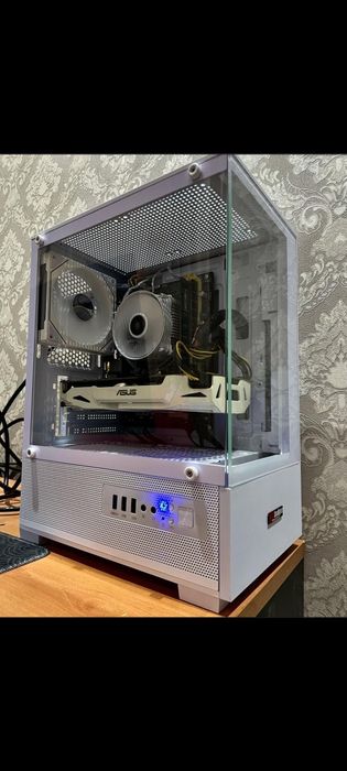 Игровой компьютер белый