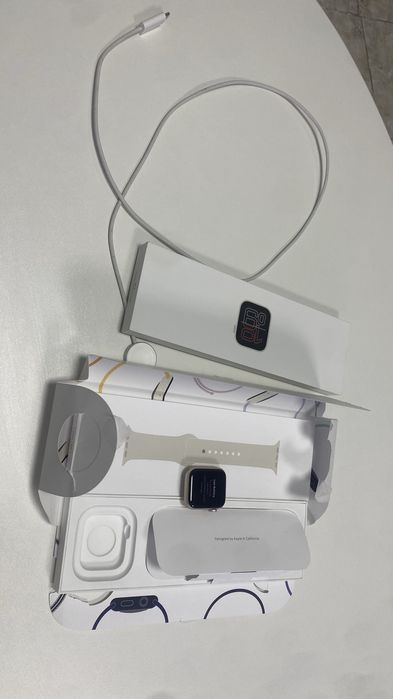 Apple watch SE3 часы
