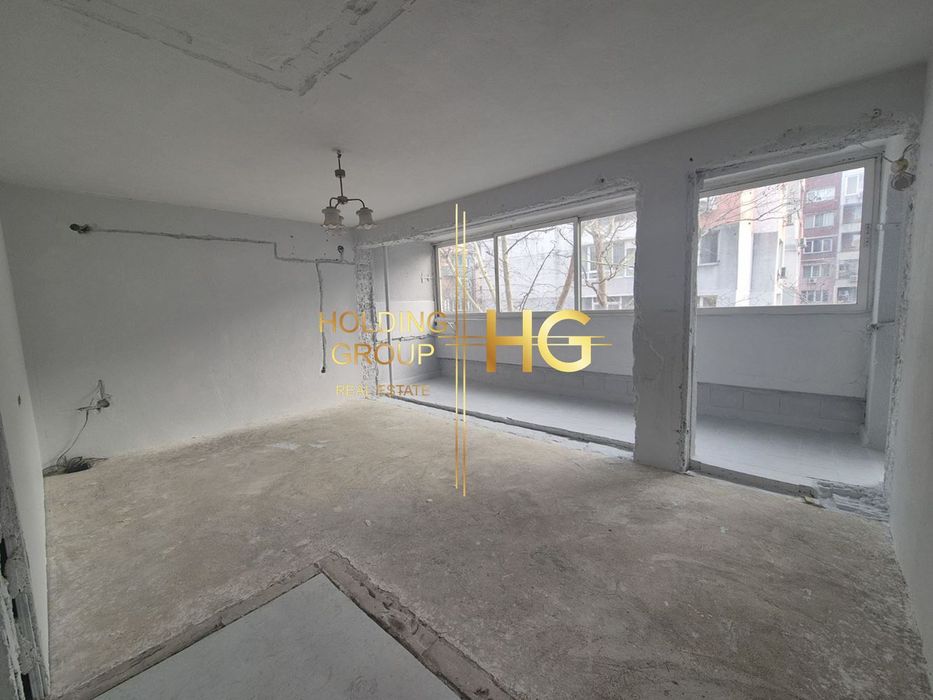 Продава се Тристаен апартамент в Варна, Спортна зала - 70 кв.м за 3000 €/кв.м - Снимка #1