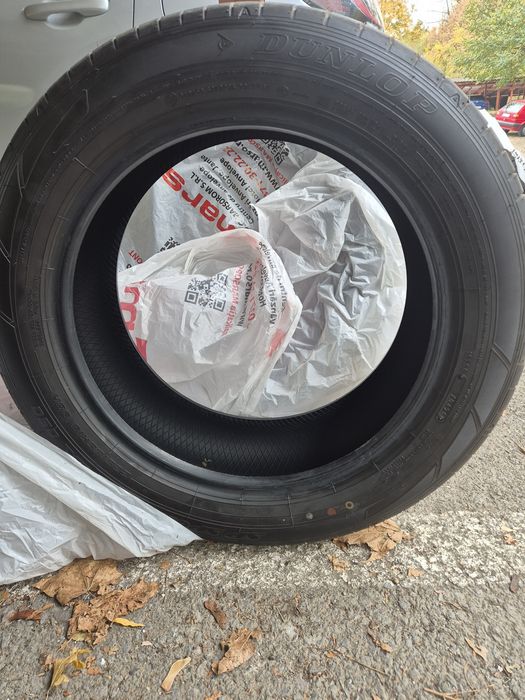 Vand 4 anvelope vara Dunlop sp sport maxx 050, cu dimensiunea 225/50 r18 98h