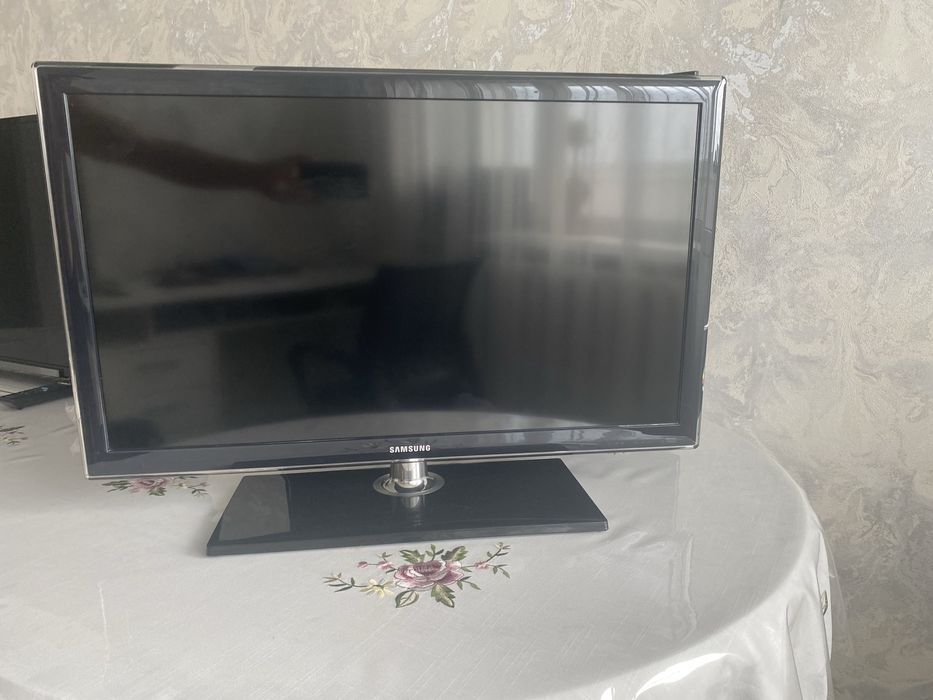 Телвизор в хорошем состояний