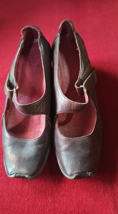 Дамски обувки  Сlarks