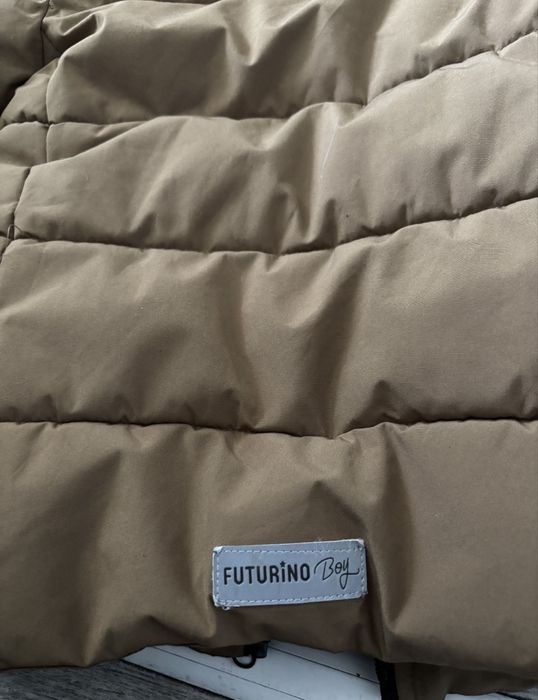 Продам куртку на мальчика