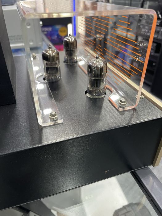 Lzban High fidelity Tube amplifier