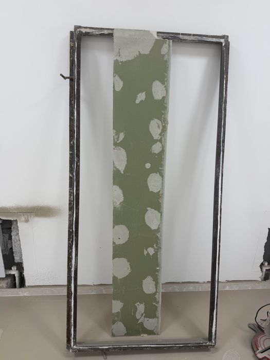 Дверь железная 2 шт